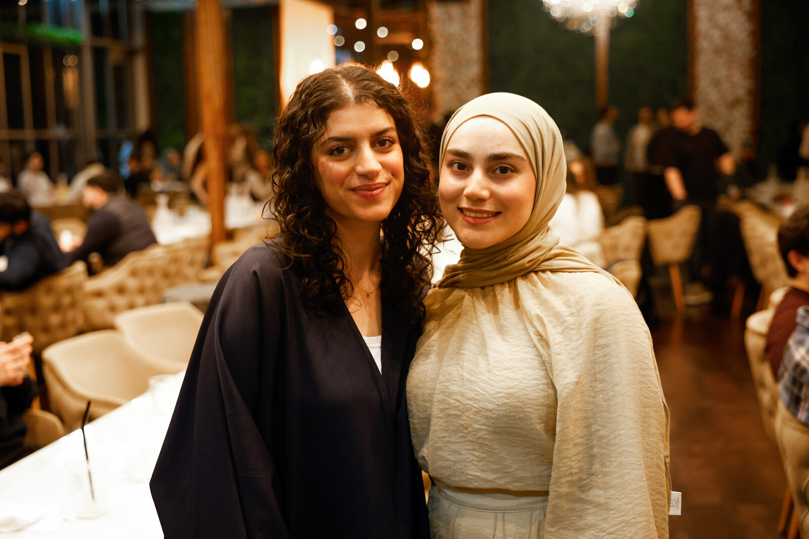 Azra Kütük en Zeynep Kiliç